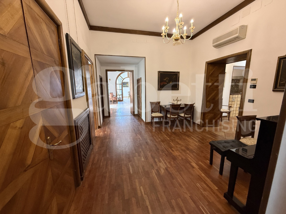 Villa - Image 8