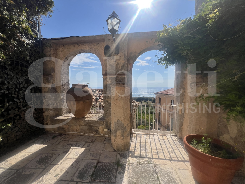 Villa - Image 49