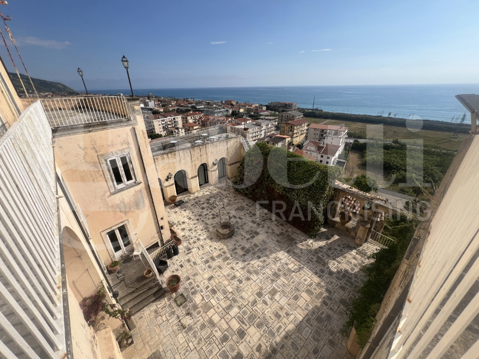 Villa - Image 39