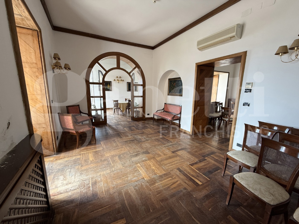 Villa - Image 9