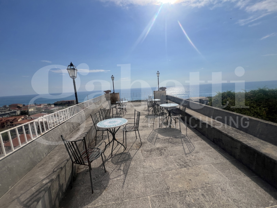 Villa - Image 12