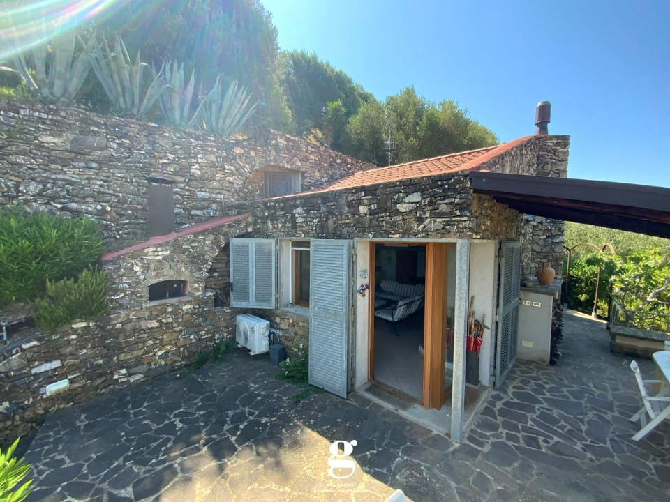 Villa - Image 2