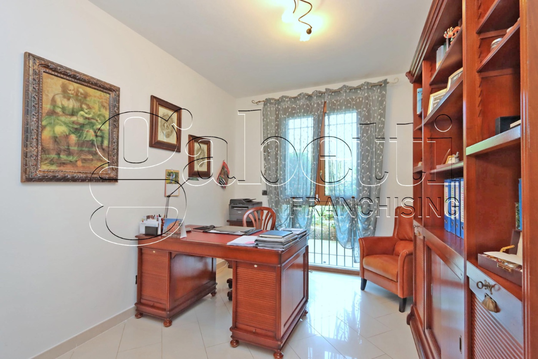 Villa - Image 19