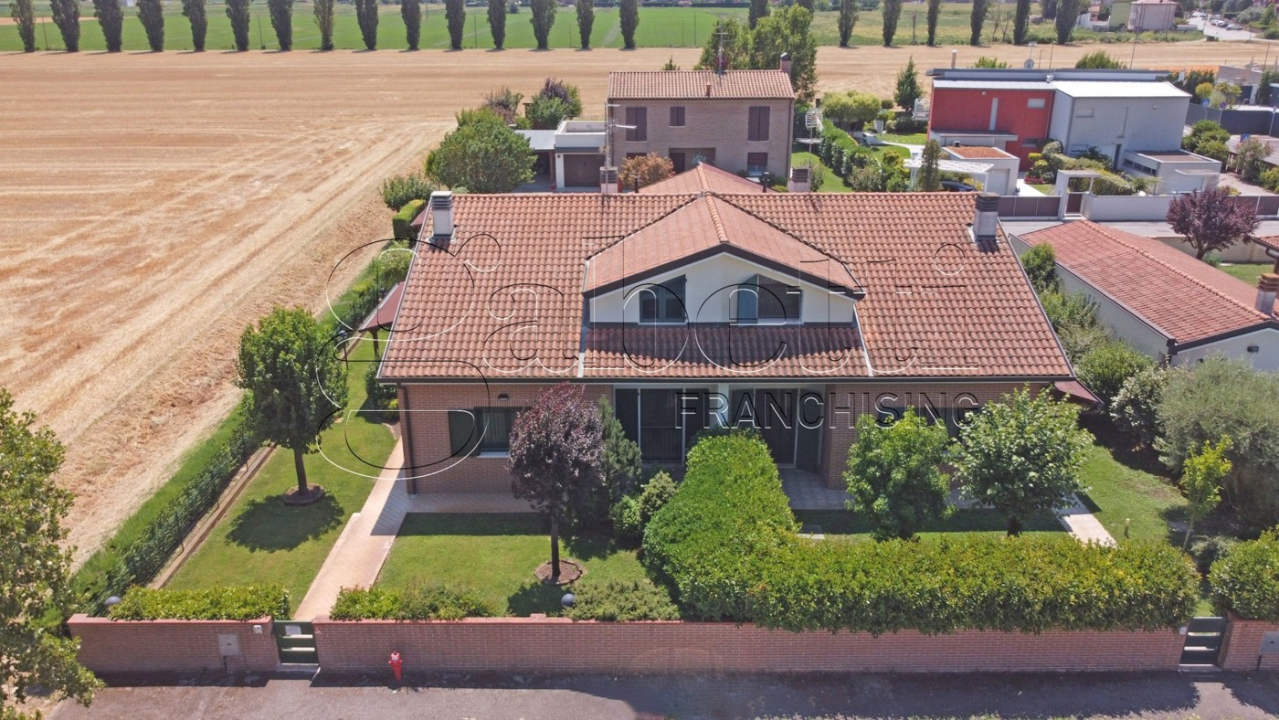 Villa - Image 1