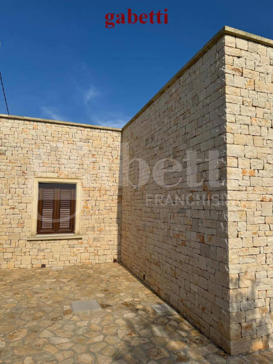 Villa - Image 22
