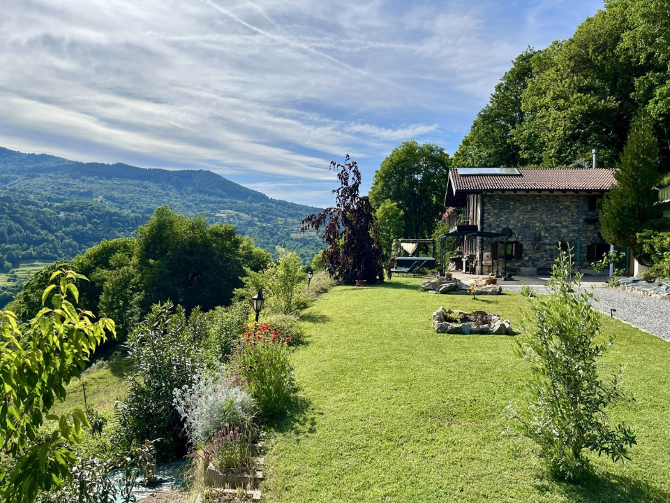 Villa - Image 2