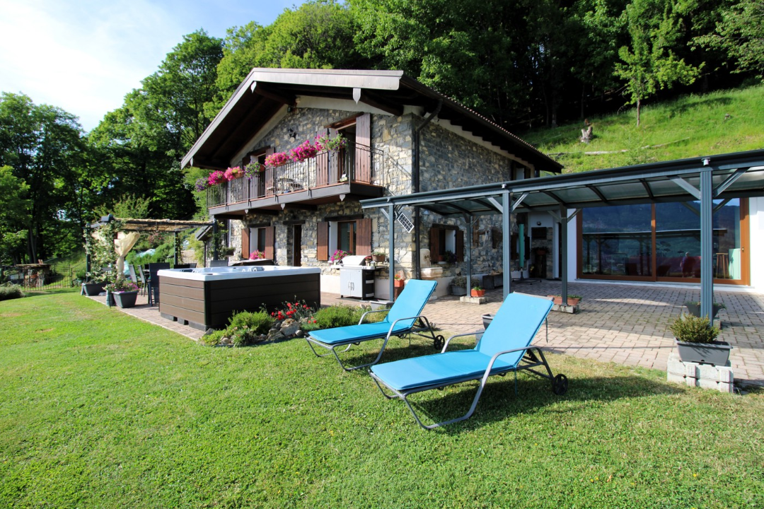 Villa - Image 1