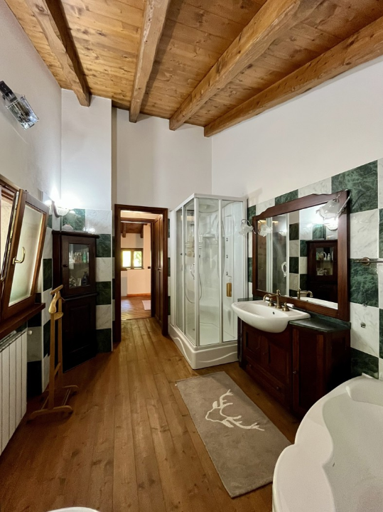 Villa - Image 33