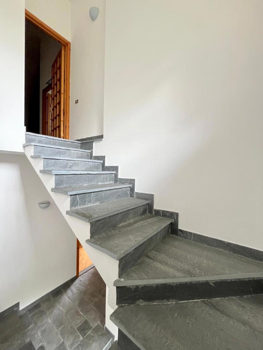 Villa - Image 29