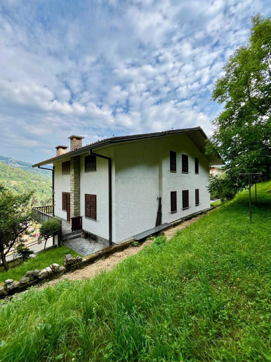 Villa - Image 2