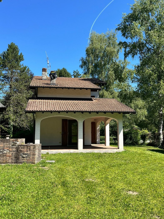 Villa - Image 2