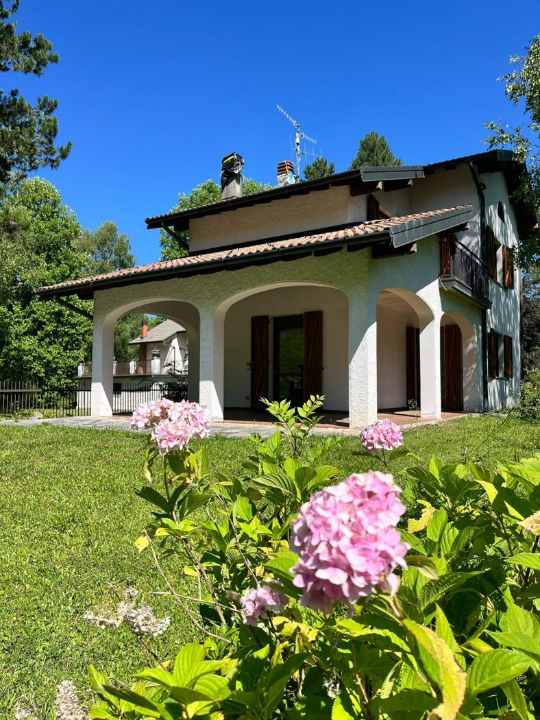 Villa - Image 1