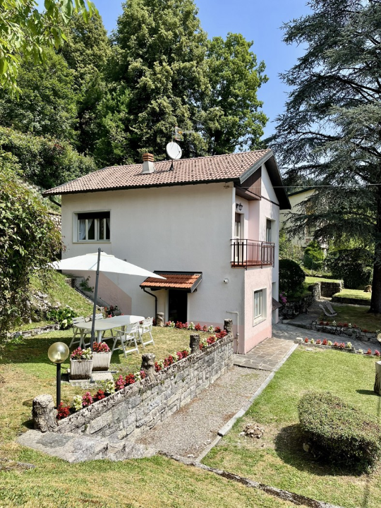 Villa - Image 2
