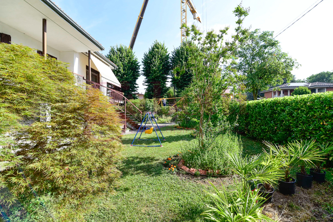 Villa - Image 4