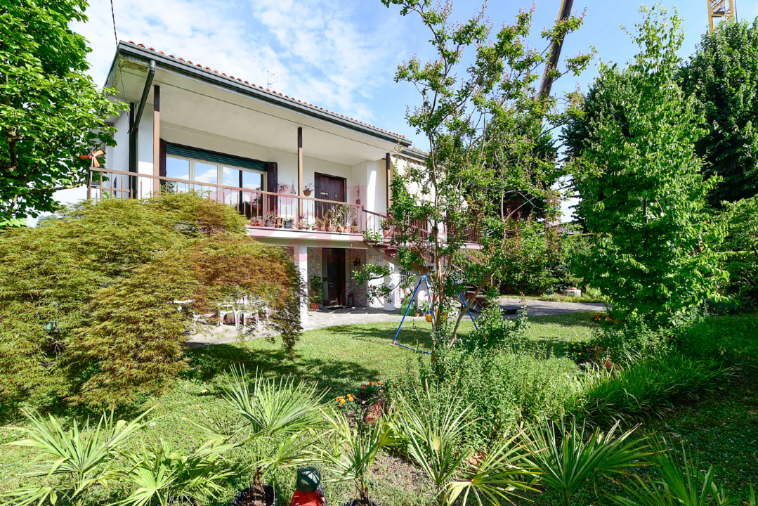 Villa - Image 3