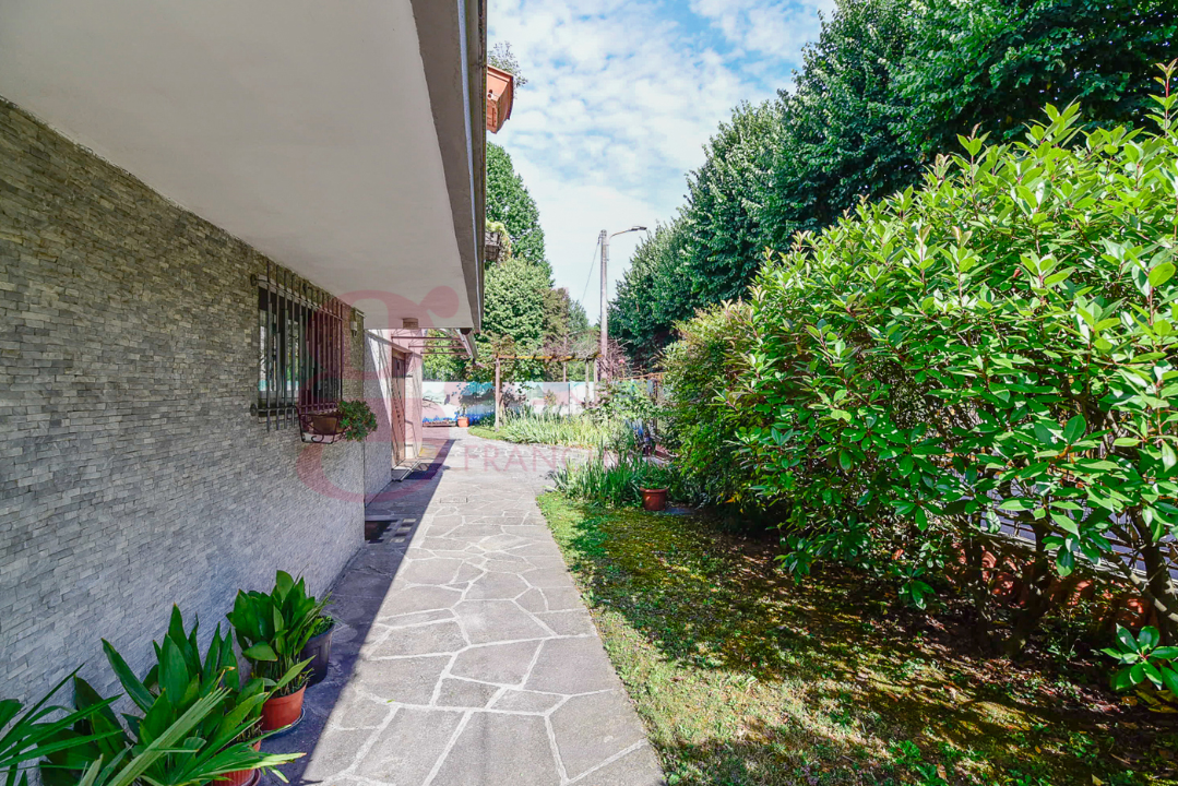 Villa - Image 7