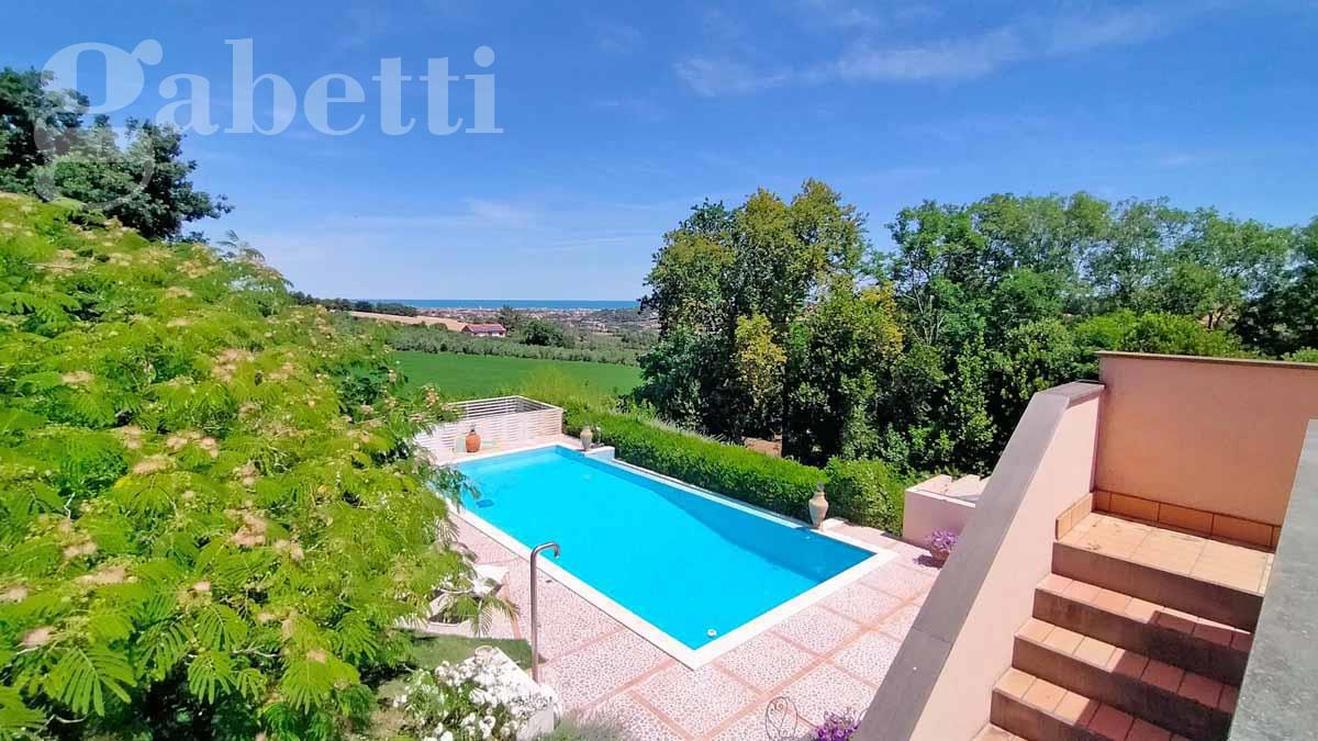 Villa - Image 1