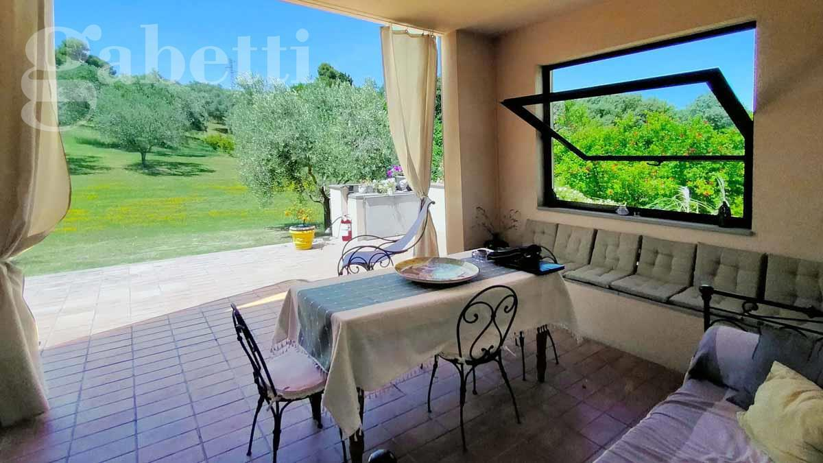 Villa - Image 2