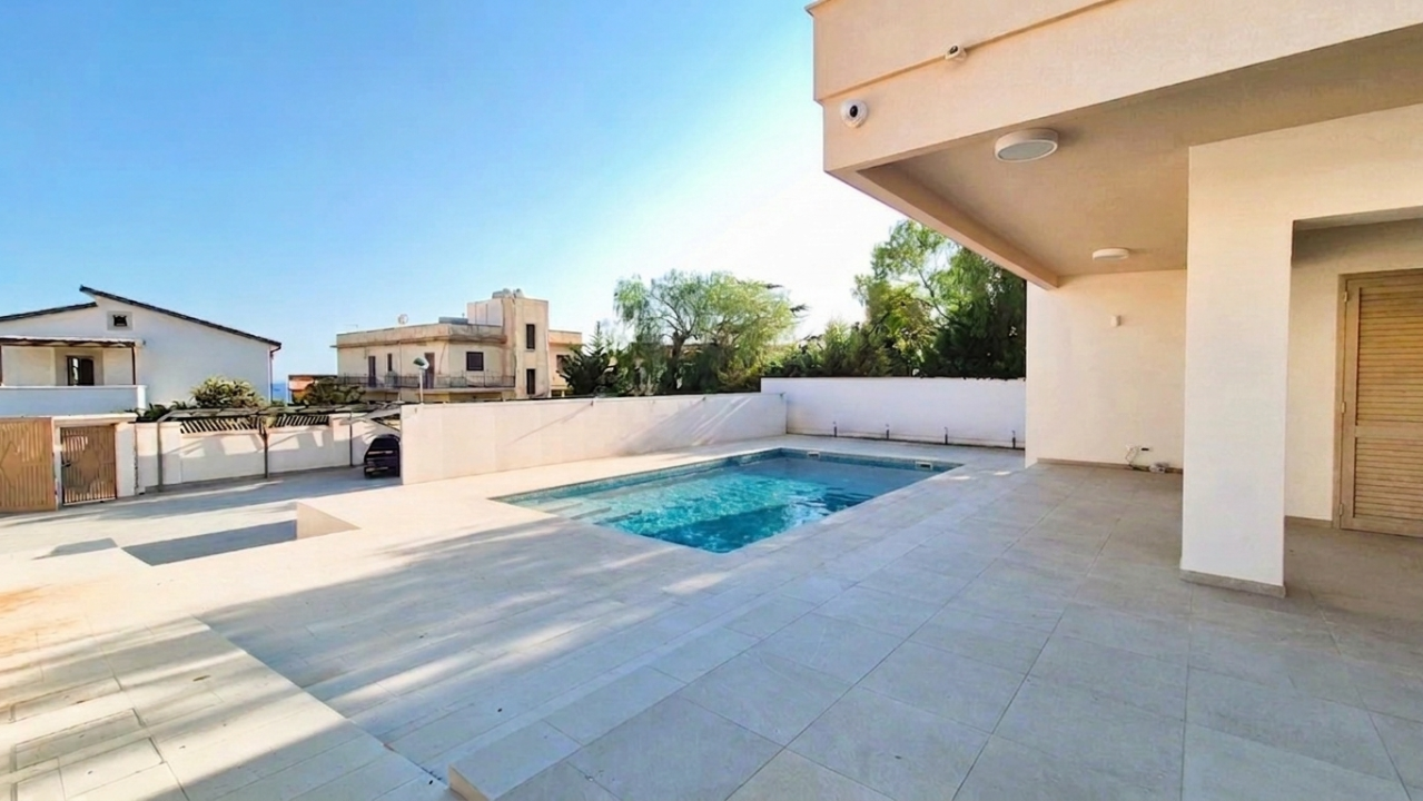 Villa - Image 4