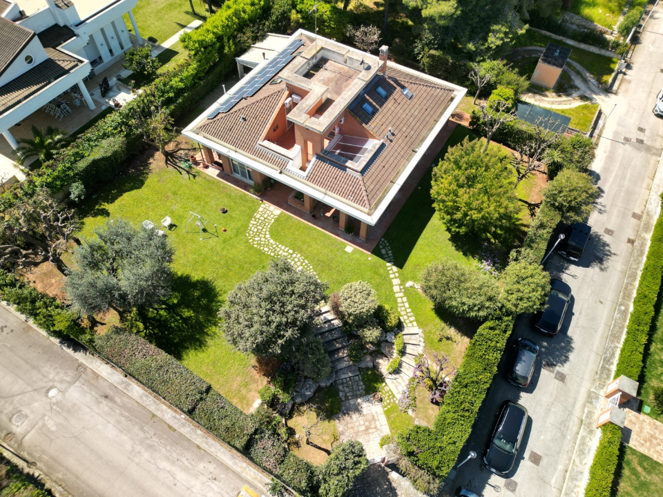 Villa - Image 3