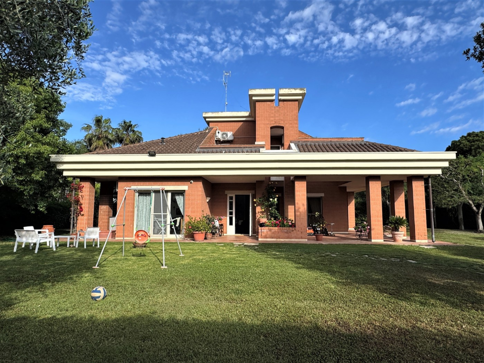 Villa - Image 4