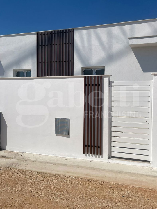 Villa - Image 4