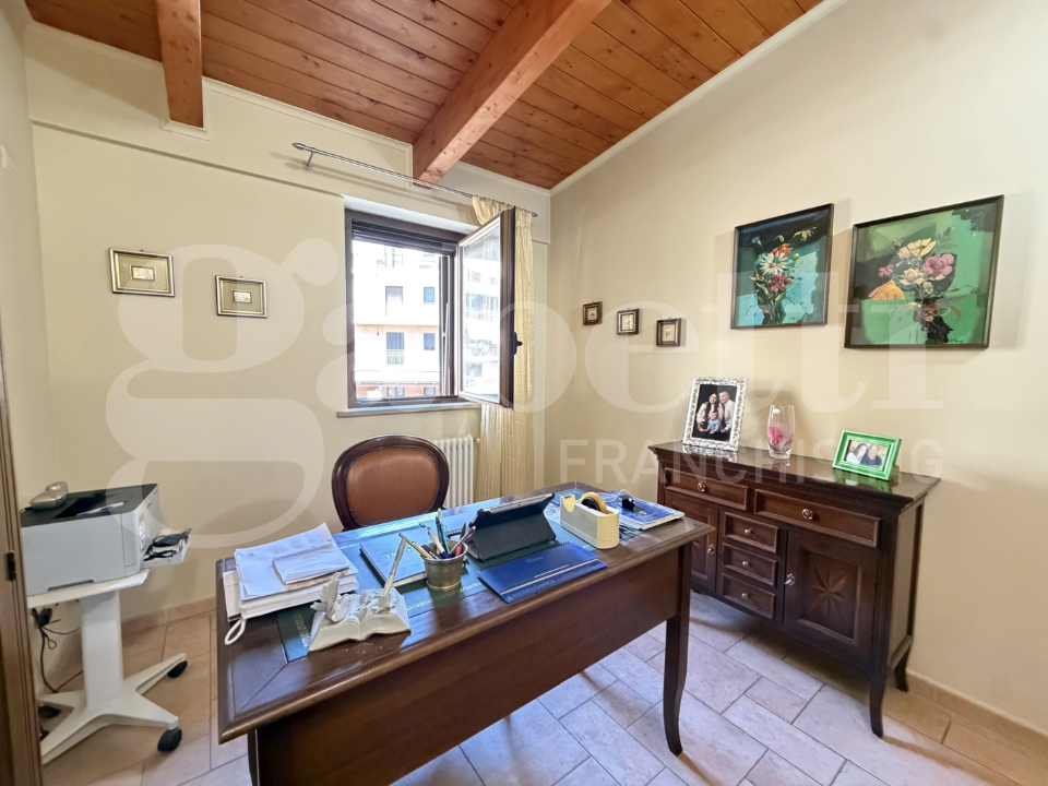 Villa - Image 32