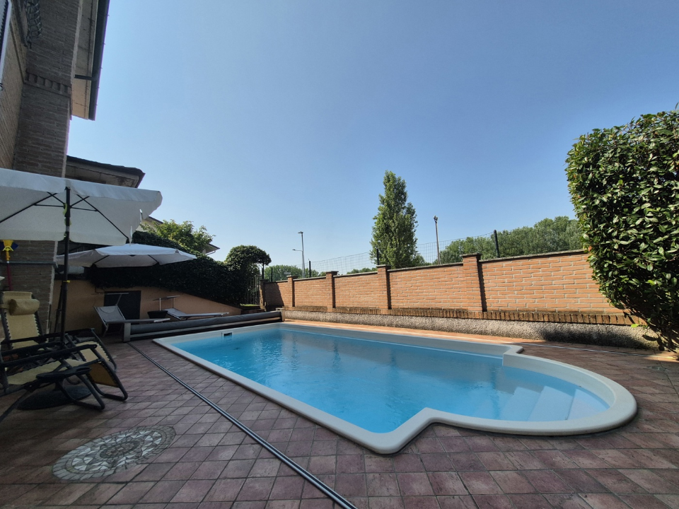 Villa - Image 3