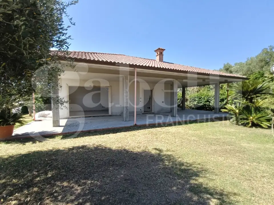 Villa - Image 3