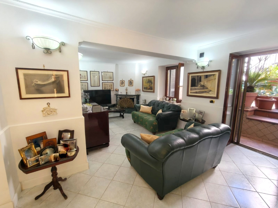 Villa - Image 5