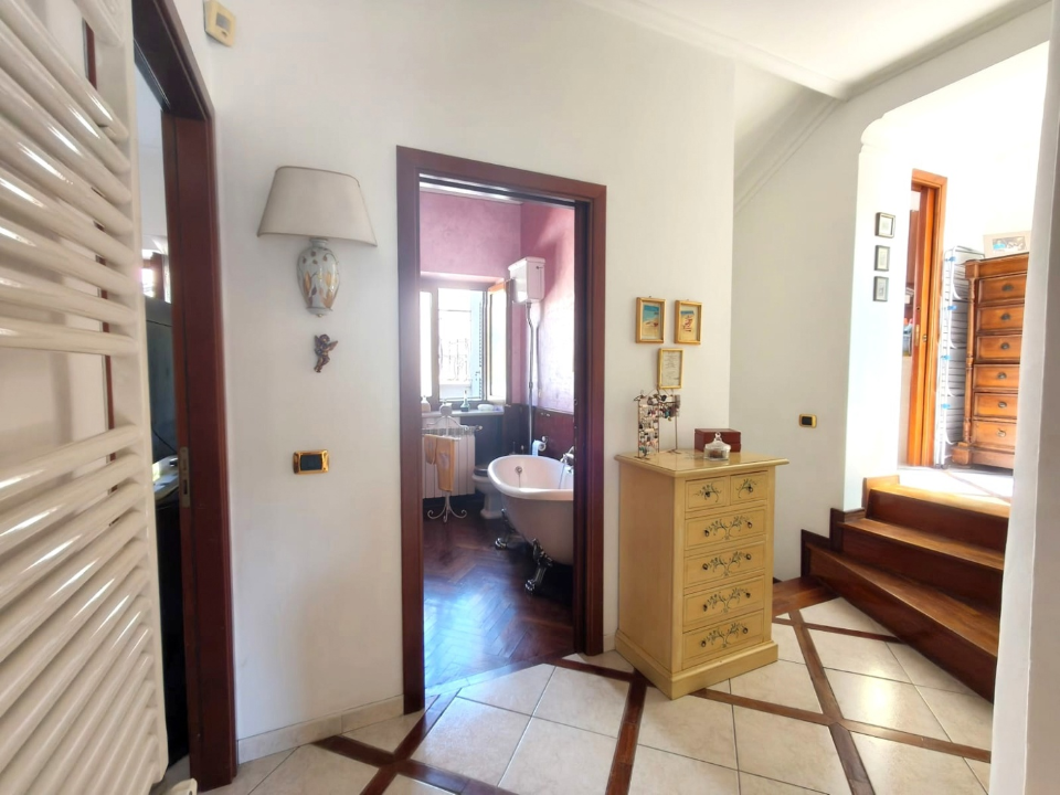 Villa - Image 11