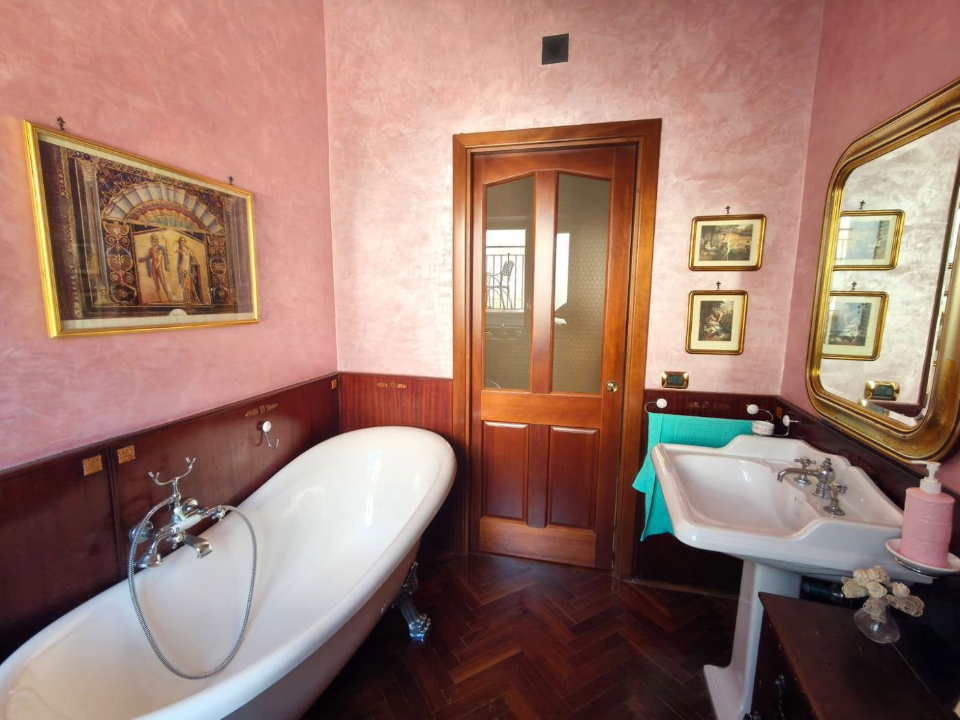 Villa - Image 32