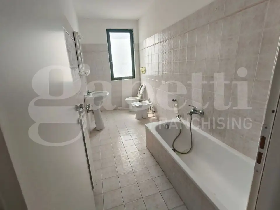 Capannone - Image 20