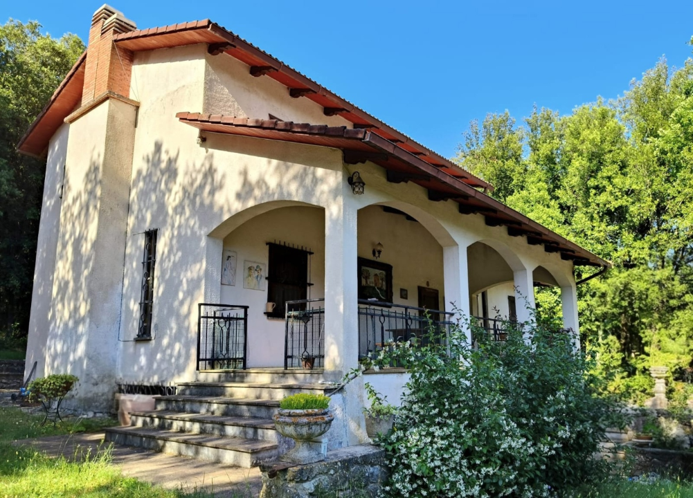 Villa - Image 1