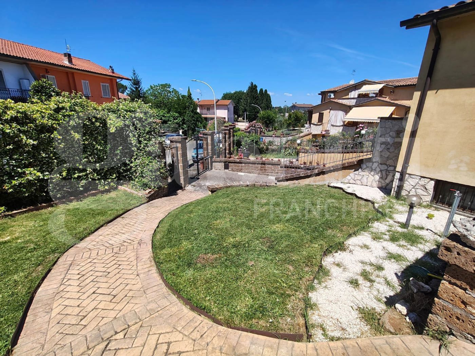 Villa - Image 4