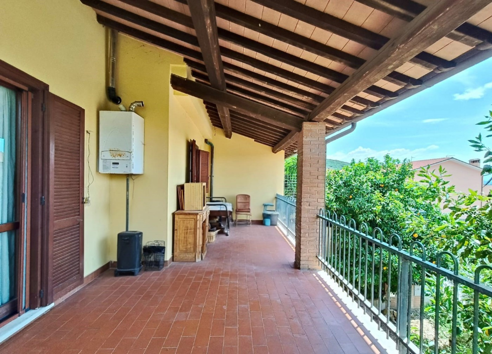 Villa - Image 2