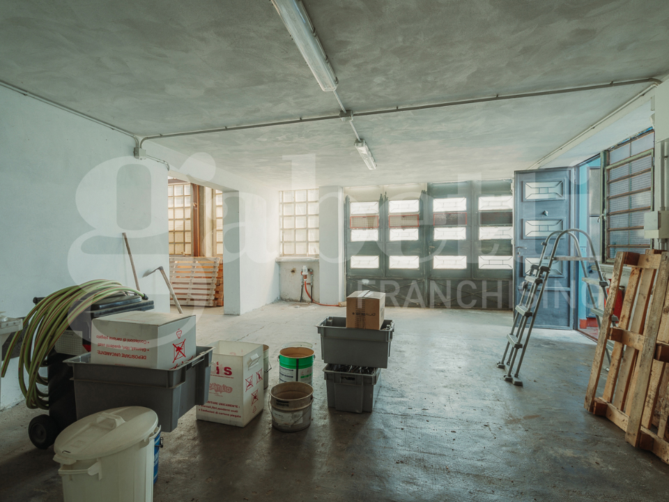 Villa - Image 31