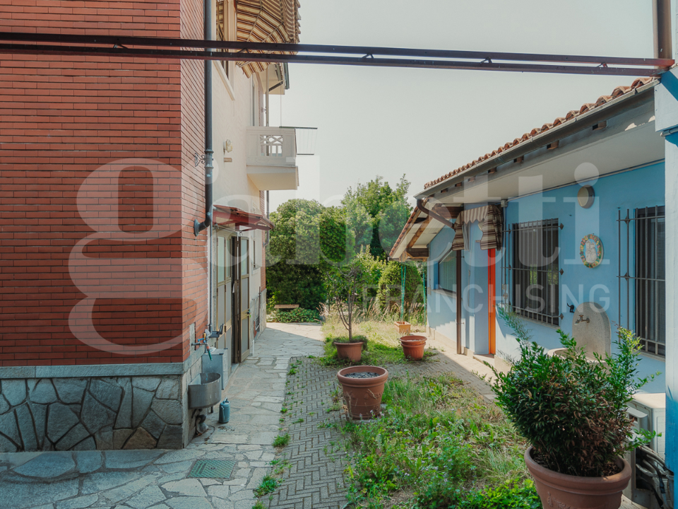 Villa - Image 15
