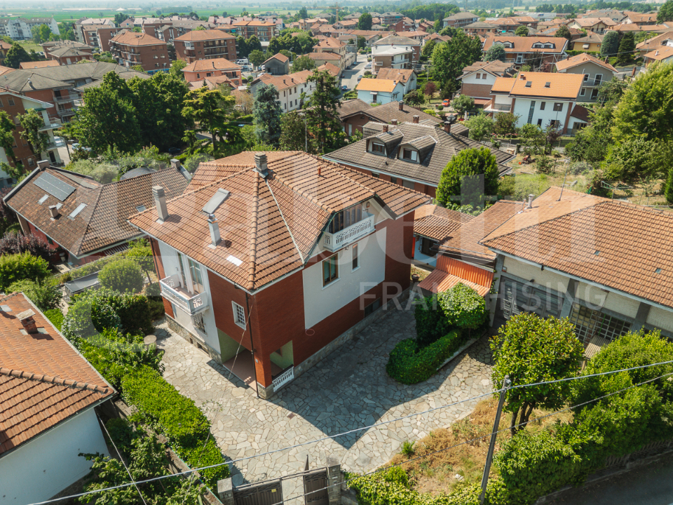 Villa - Image 3