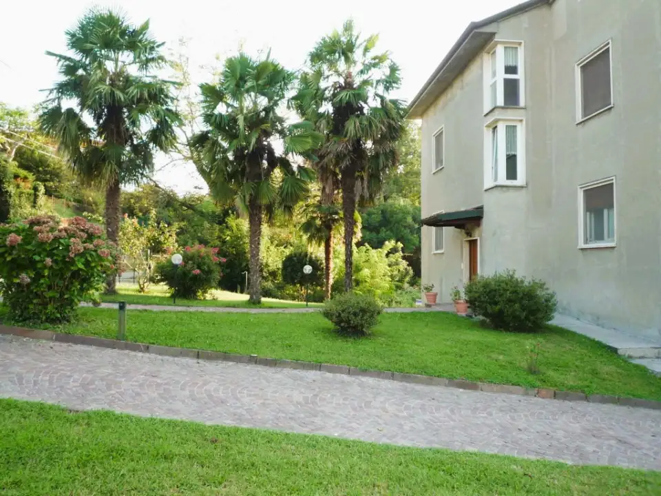 Villa - Image 1
