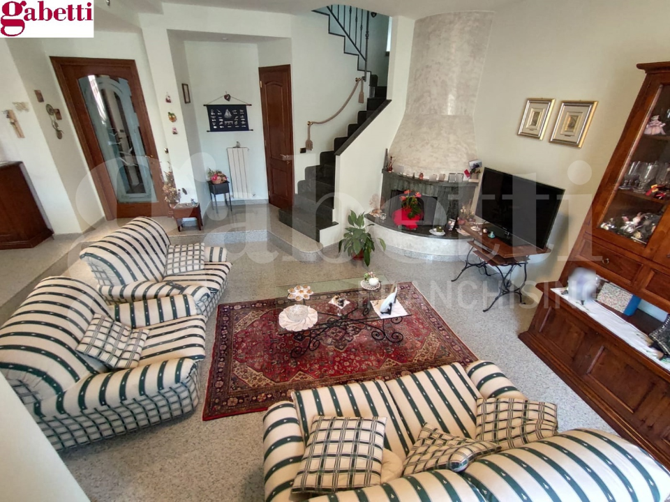 Villa - Image 3