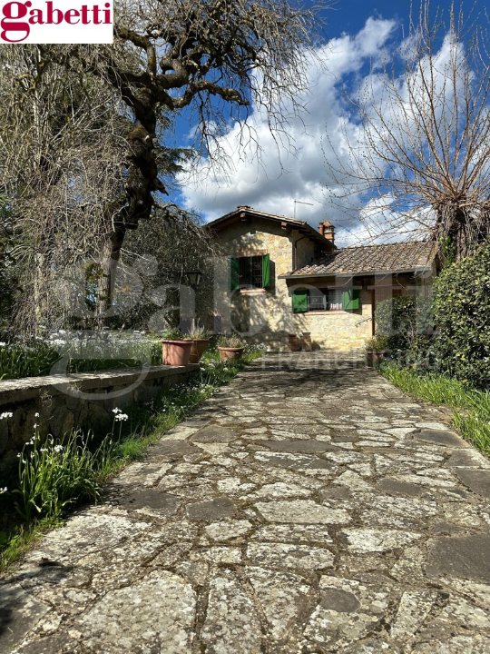 Villa - Image 2