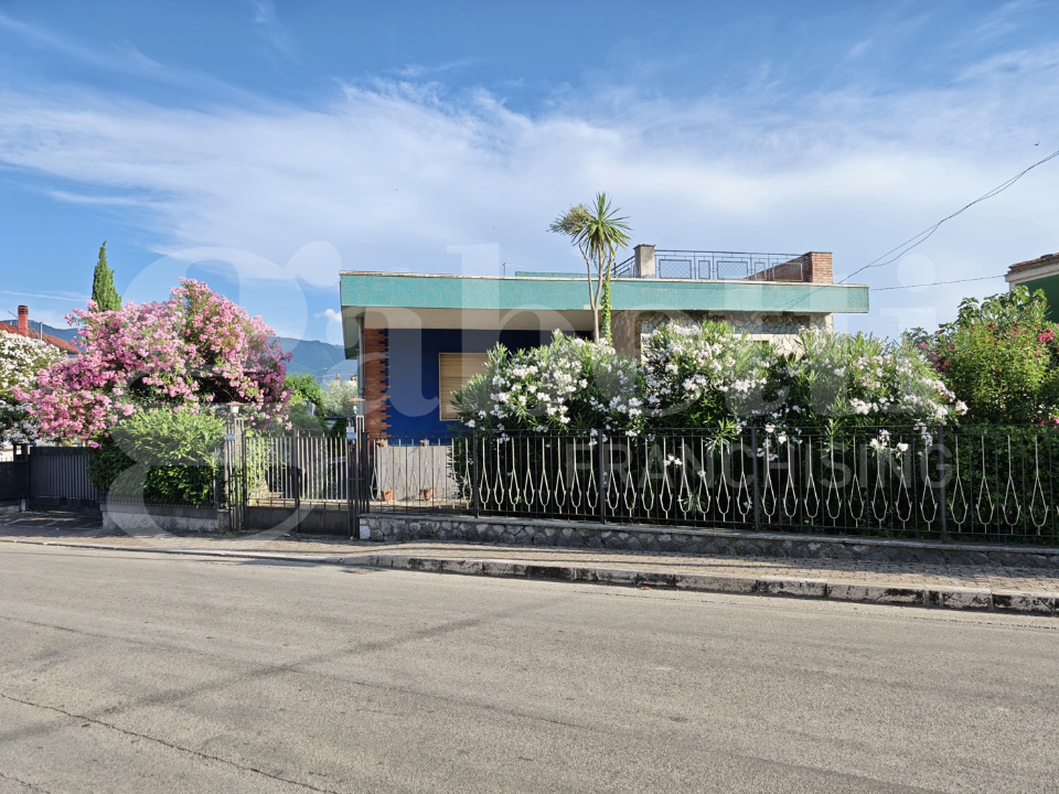 Villa - Image 6