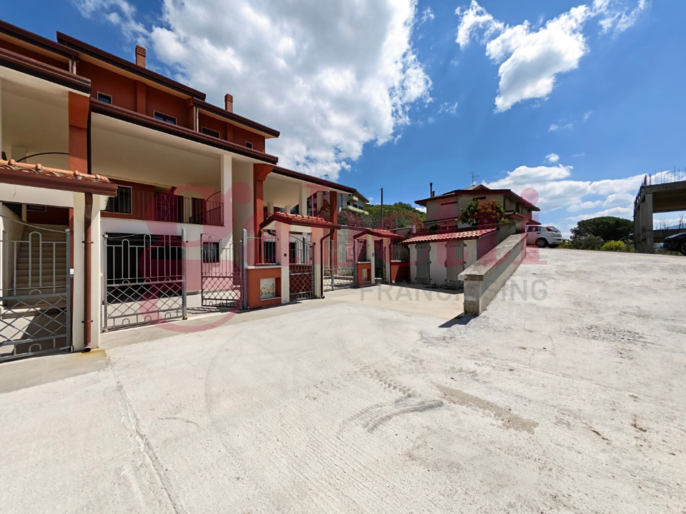 Villa - Image 37