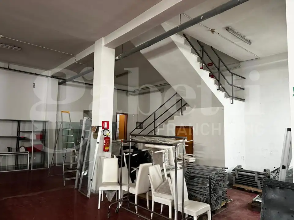 Capannone - Image 18