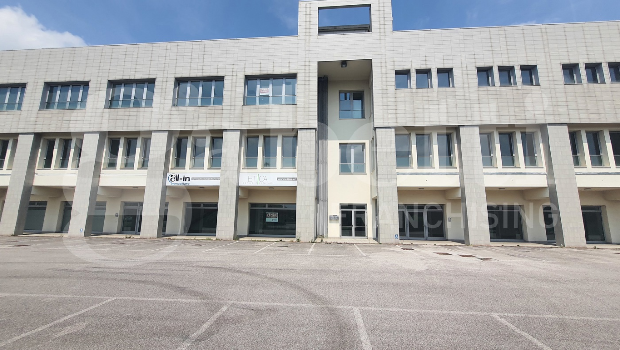 Edificio Direzionale - Image 34