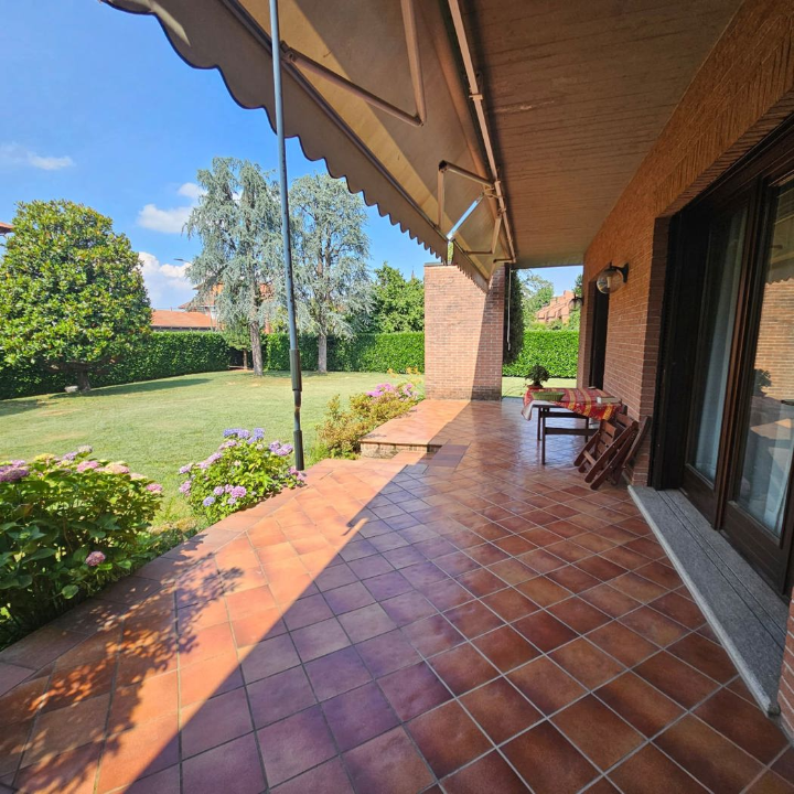 Villa - Image 3