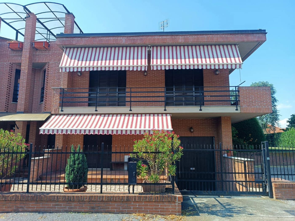 Villa - Image 4