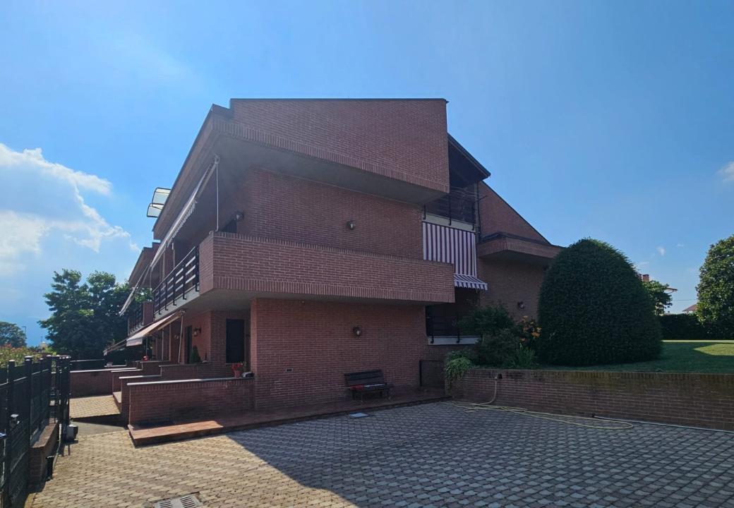 Villa - Image 6