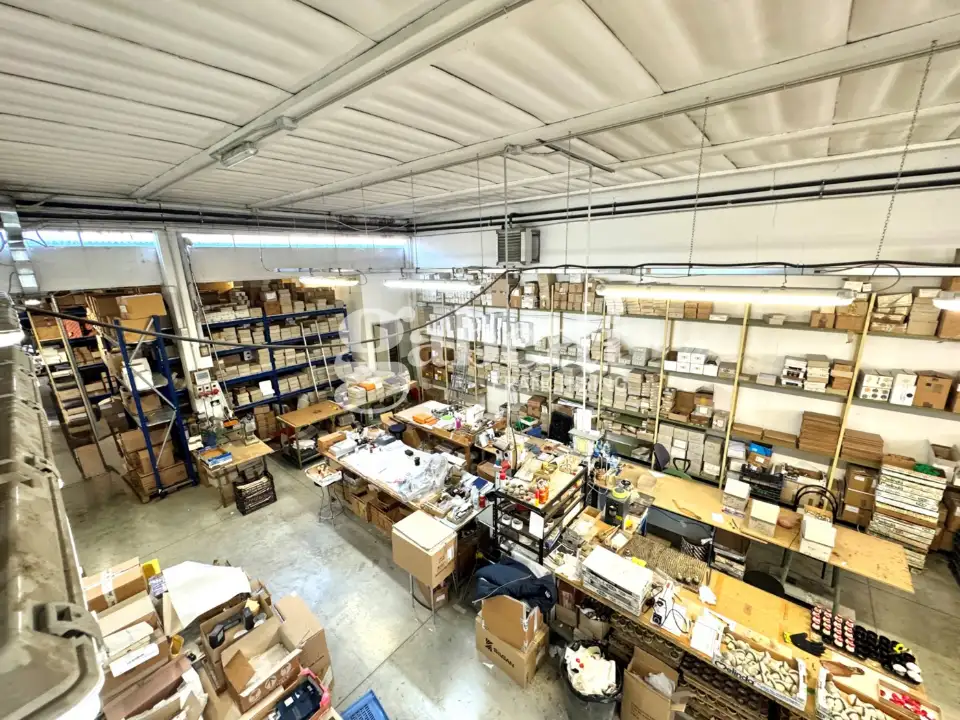 Capannone - Image 18